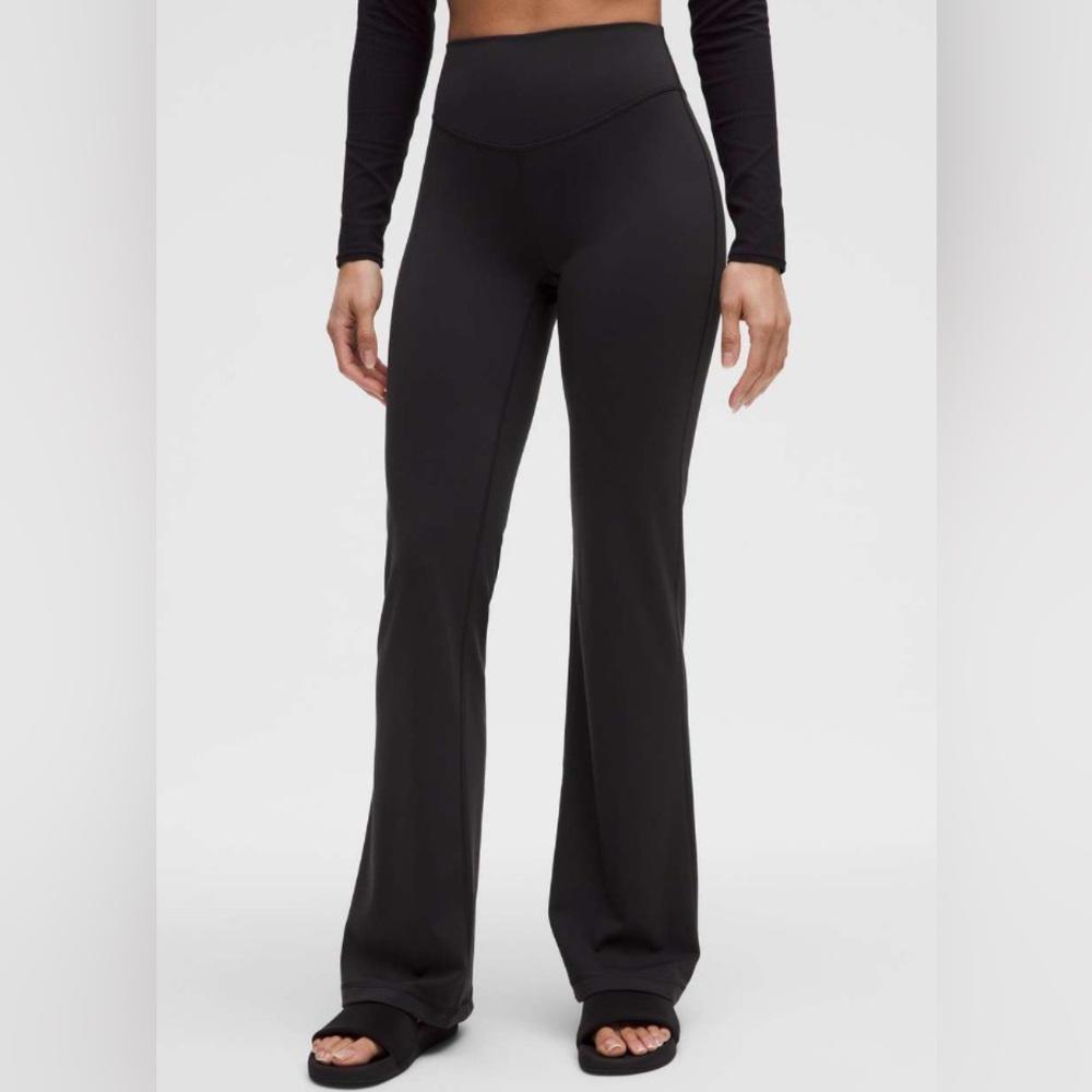 NWOT Lululemon Wunder Under SmoothCover High-Rise Bootcut Pant 34"